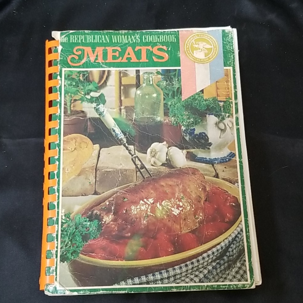 🍳VINTAGE COOKBOOKS - Picture 2 of 11